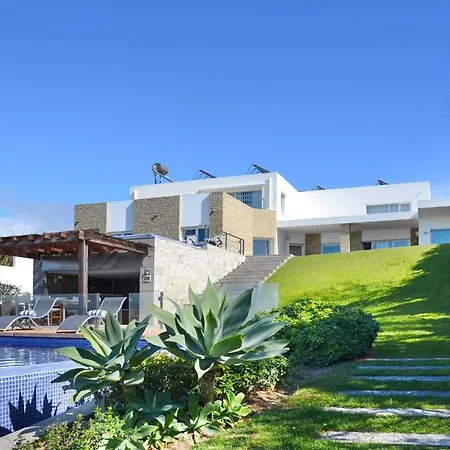 Sleeps 14 Pool Wifi * Adraga