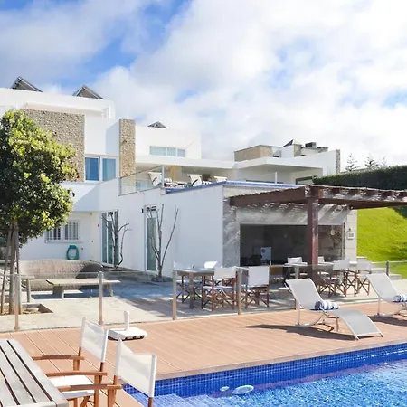 Sleeps 14 Pool Wifi